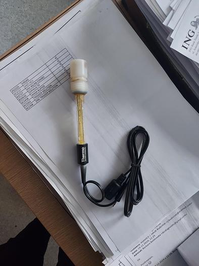 Used Thermo Scientific™ Orion™ ROSS Ultra™ Glass Bodied Combination pH Electrode