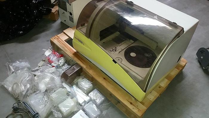Used For Sale MAXMAT SA MAXMAT PL Chemistry Analyzer